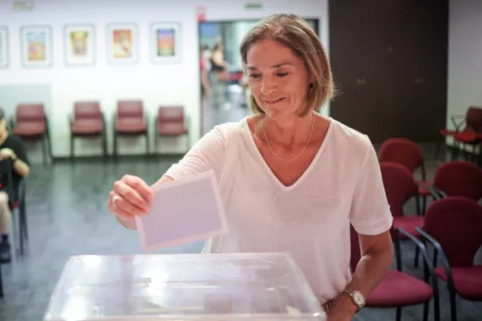 Reyes Maroto vence a Sánchez. Gana las primarias socialistas al Ayuntamiento de Madrid a Enma López