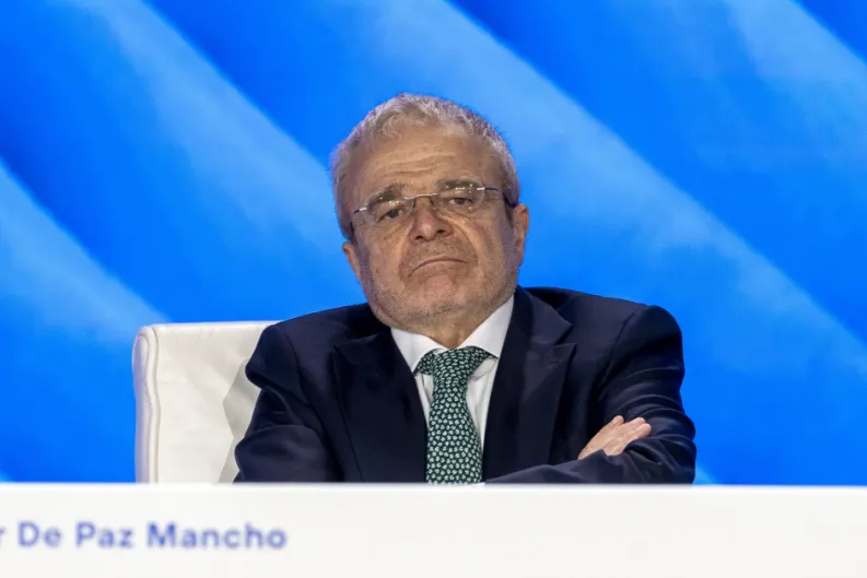 Telefónica. Javier de Paz se planta: no me voy