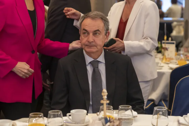Diario de la corrupción sanchista. El juez Calama ordena a Hacienda seguir investigando a ZP, a su mujer, a sus hijas, a Gertru y a Julito: esto se puede eternizar