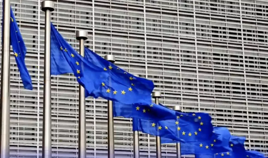 Con la que está cayendo, hoy entra en vigor la nueva ley europea de envases. ¡Menos mal!