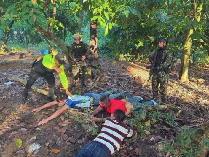 Colombia. De la Espriella acaba con la etapa 'benévola' de Petro hacia sus antiguos compañeros de guerrilla