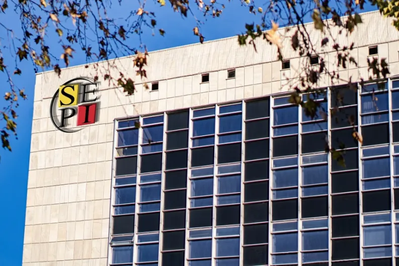 La SEPI, otro desastre del sachista y signo de corrupción, que va mejor en las empresas minoritarias que en las que controla 