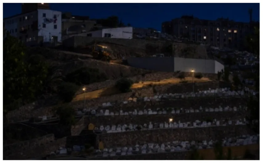 "Las oímos gritar y las vemos salir destrozadas": Ceutíes denuncian que los inmigrantes ilegales están violando a niñas, en el cementerio de la ciudad