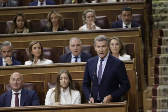 Ceuta. Feijóo a Sánchez: “Si Marruecos dice que está dispuesto a recibirlos, ¿nos puede decir por qué siguen en Ceuta mes y medio después?”