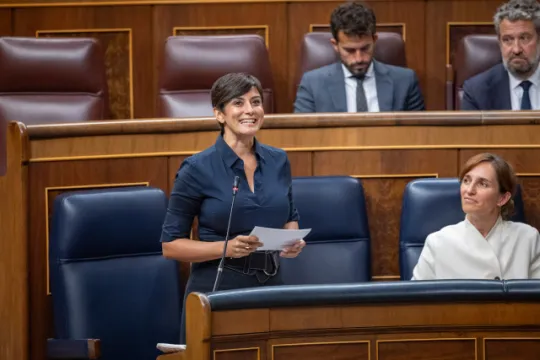 La okupación "no existe", es "un bulo"... pero la ministra de Vivienda, Isabel Rodríguez contrata alarmas 'antiokupas' para las viviendas de Casa47
