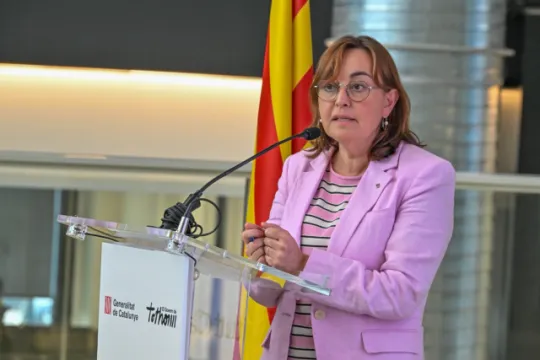 Hacia una nueva tiranía: la Generalitat de Cataluña persigue al vehículo privado, a costa de limitar las plazas de garaje de los nuevos edificios