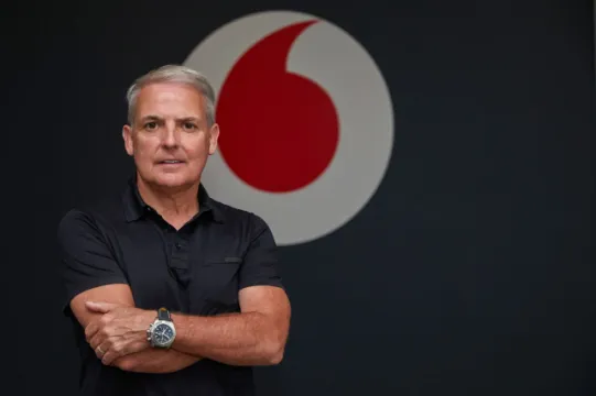Zegona (Vodafone España) anuncia un ‘dividendo’ de 400 millones mientras mantiene una deuda bruta de 3.700 millones