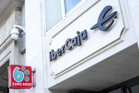 Ibercaja reparte 1.500 euros a cada empleado para celebrar el 150 aniversario: que cunda el ejemplo