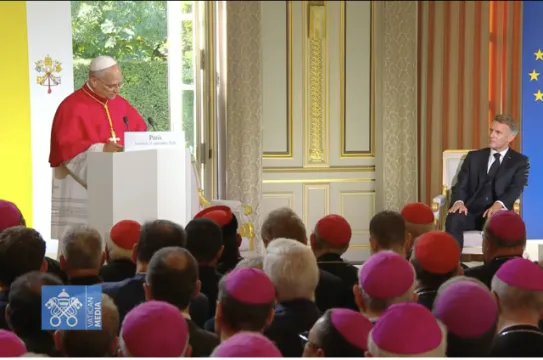 León XIV en Francia. Mensaje para Macron: “el derecho a la vida constituye el fundamento imprescindible de cualquier otro derecho”