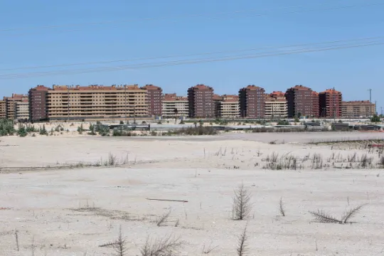 Crisis de vivienda. Los precios se disparan, se hunde la compraventa y el esfuerzo para comprar aumenta... pero ya tenemos el decreto Maricarmen 