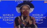 Una bruja de la tribu amazónica Yawanawá (en Brasil), de nombre 'Jefe Putany' invocó a la  'Madre Tierra', en Davos