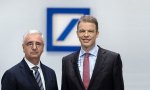 Deutsche Bank flirtea con una fusión con Commerzbank: su crisis es profunda