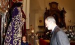 Por segunda vez en su mandato, Felipe VI ha acudido a la basílica, ubicada cerca del Congreso de los Diputados y vecina del Hotel Palace, para rezar ante una imagen de la que son muy devotos miles de madrileños