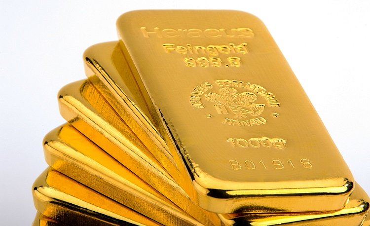 Lo más relevante: lo cierto es que acaparar oro es una grandísima estupidez, porque si realmente la guerra se hace intenta y global... no te puedes comer el oro