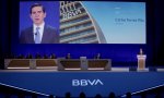 Carlos Torres, durante su intervención en la Junta General de Accionistas del BBVA, celebrada este viernes en Bilbao