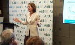 Asamblea de la AEB. Su presidente, Alejandra Kindelán, presenta las cifras del mejor año bancario de la última década