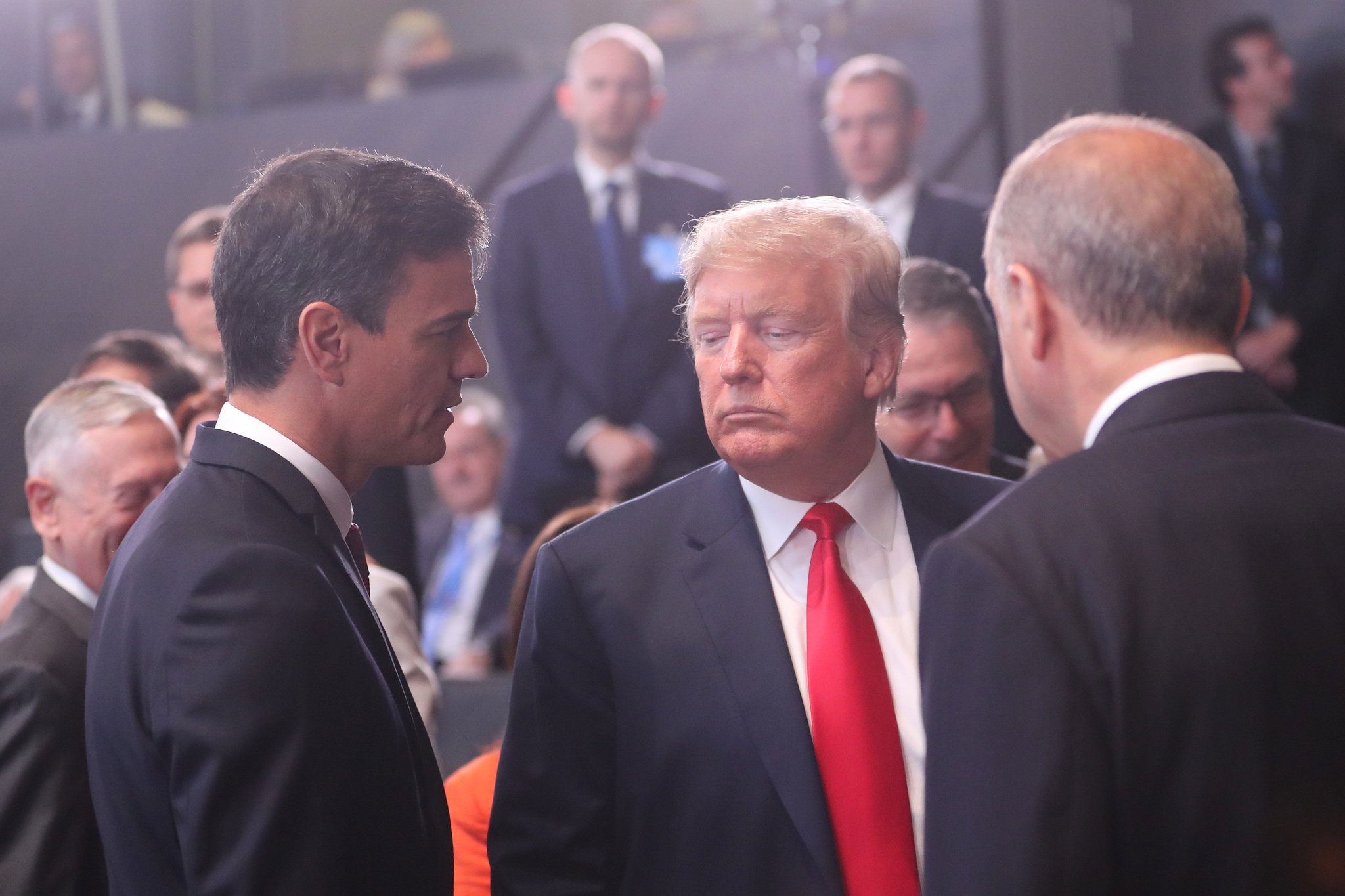 Sánchez y Trump durante su encuentro en la OTAN en julio de 2018, donde se menospreció al español, algo que también ha pasado en el reciente G-20