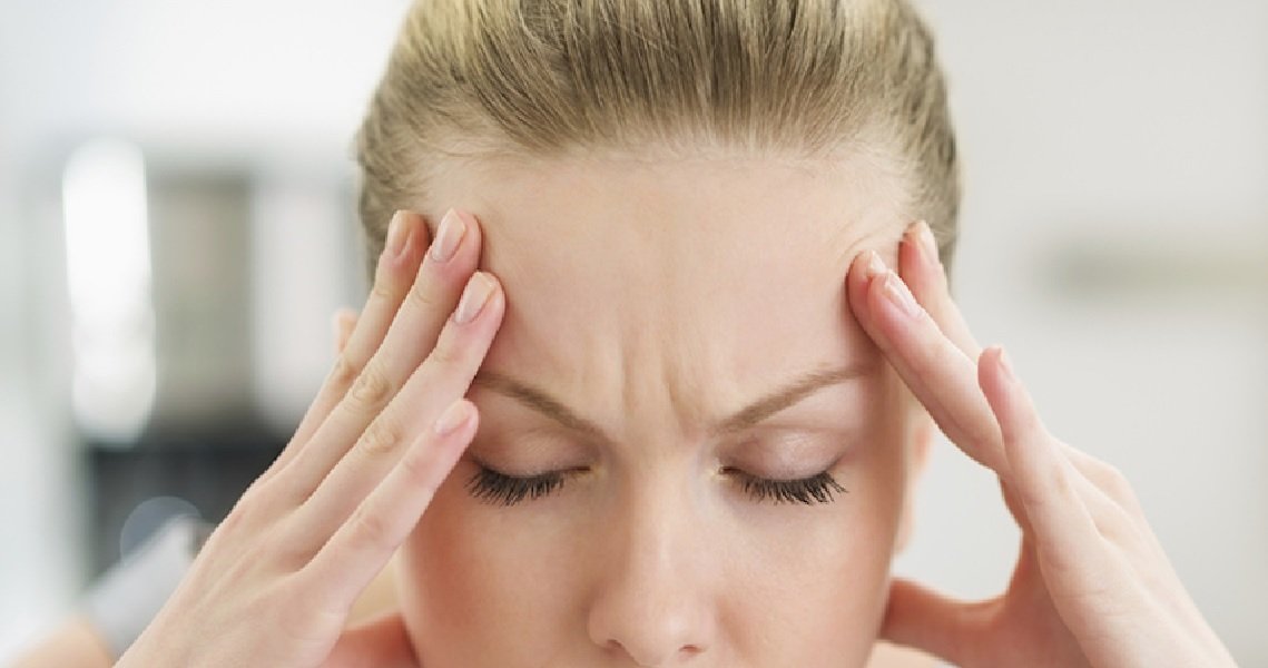 Cefalea y Migraña suelen emplearse como sinónimos en el día a día pero son muy distintas Cefalea y Migraña suelen emplearse como sinónimos en el día a día pero son muy distintas