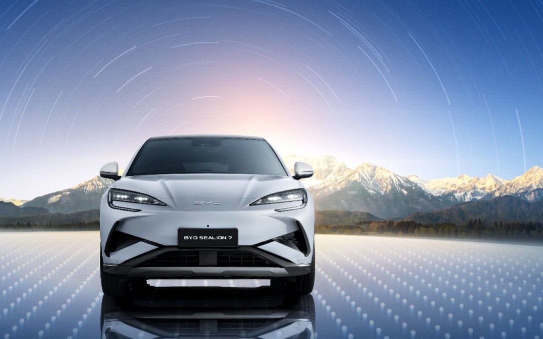 BYD acelera en el primer semestre, pero afrontó dificultades entre abril y junio por la fuerte competencia dentro de China y la guerra de precios... con otras marcas chinas. BYD acelera en el primer semestre, pero afrontó dificultades entre abril y junio por la fuerte competencia dentro de China y la guerra de precios... con otras marcas chinas.