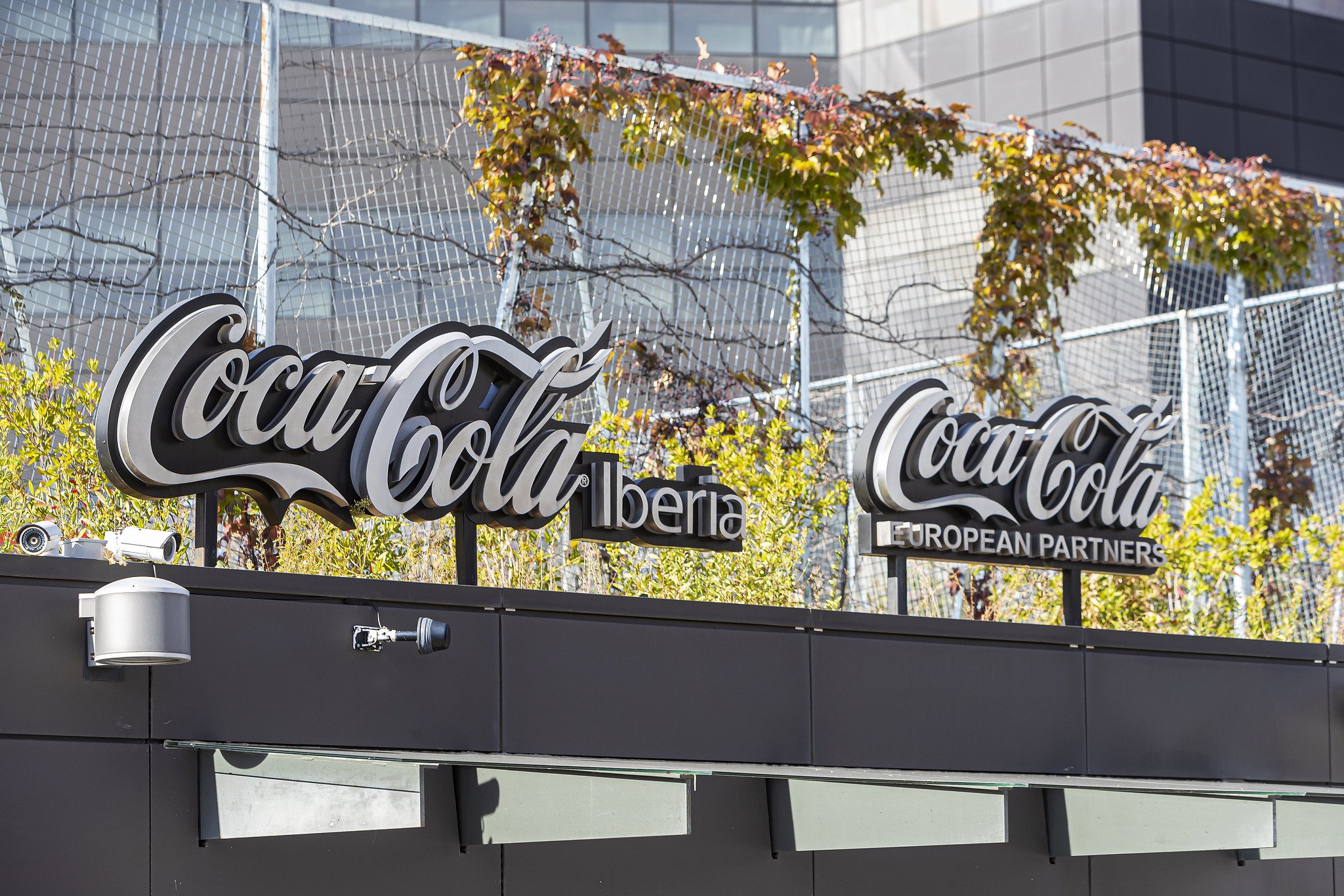 Coca-Cola EP Iberia bajó su chispa en 2024, el último año con Cosano a los mandos: sus ingresos y su beneficio crecieron menos que en 2023, y redujo empleados / Foto: Pablo Moreno