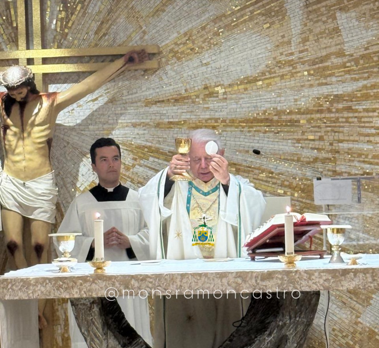 Mons. Ramón Castro, obispo de Cuernavaca