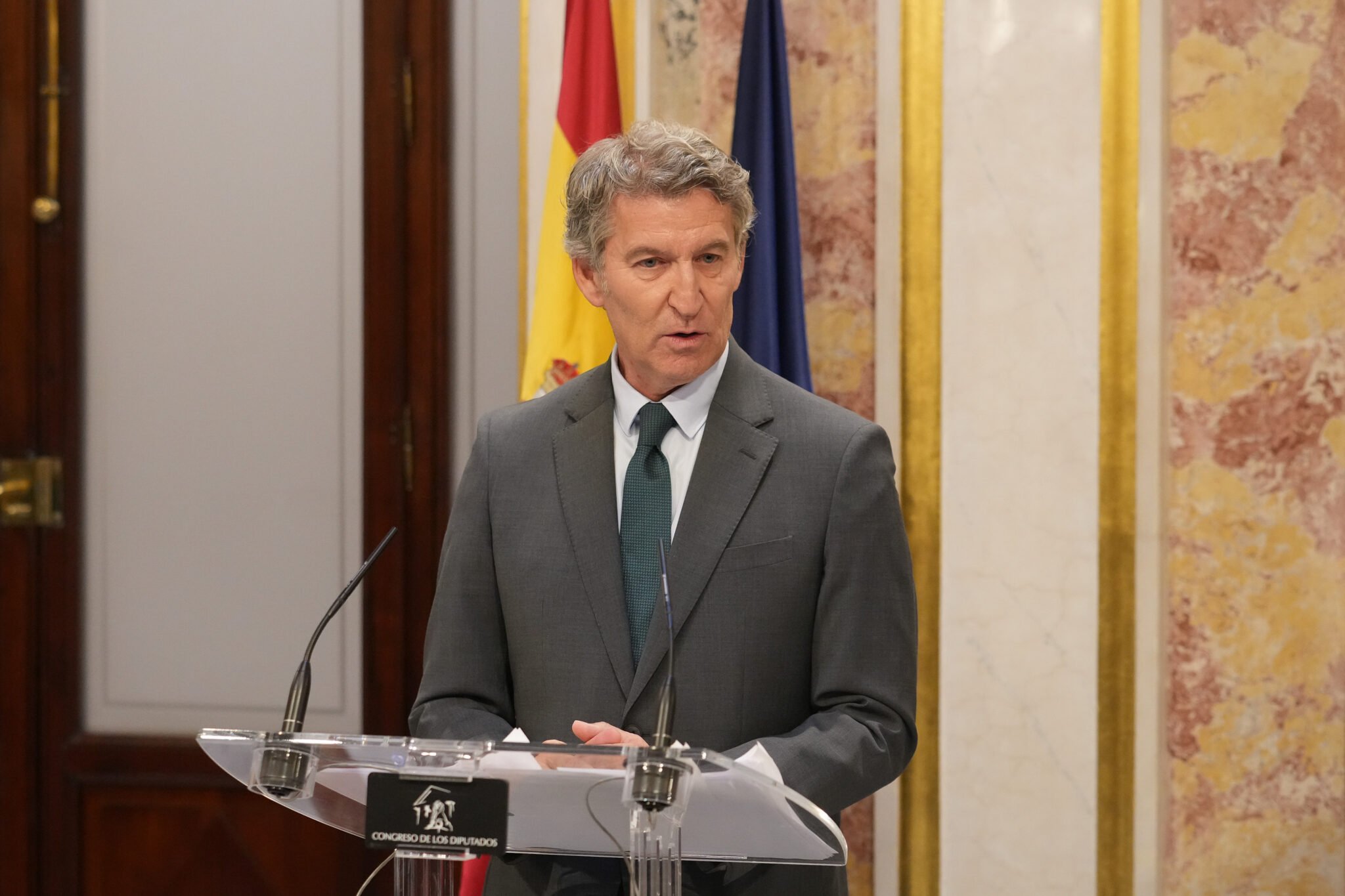 "No se puede venir a España a vivir de subsidios con el impuesto de los españoles", dice Núñez Feijóo