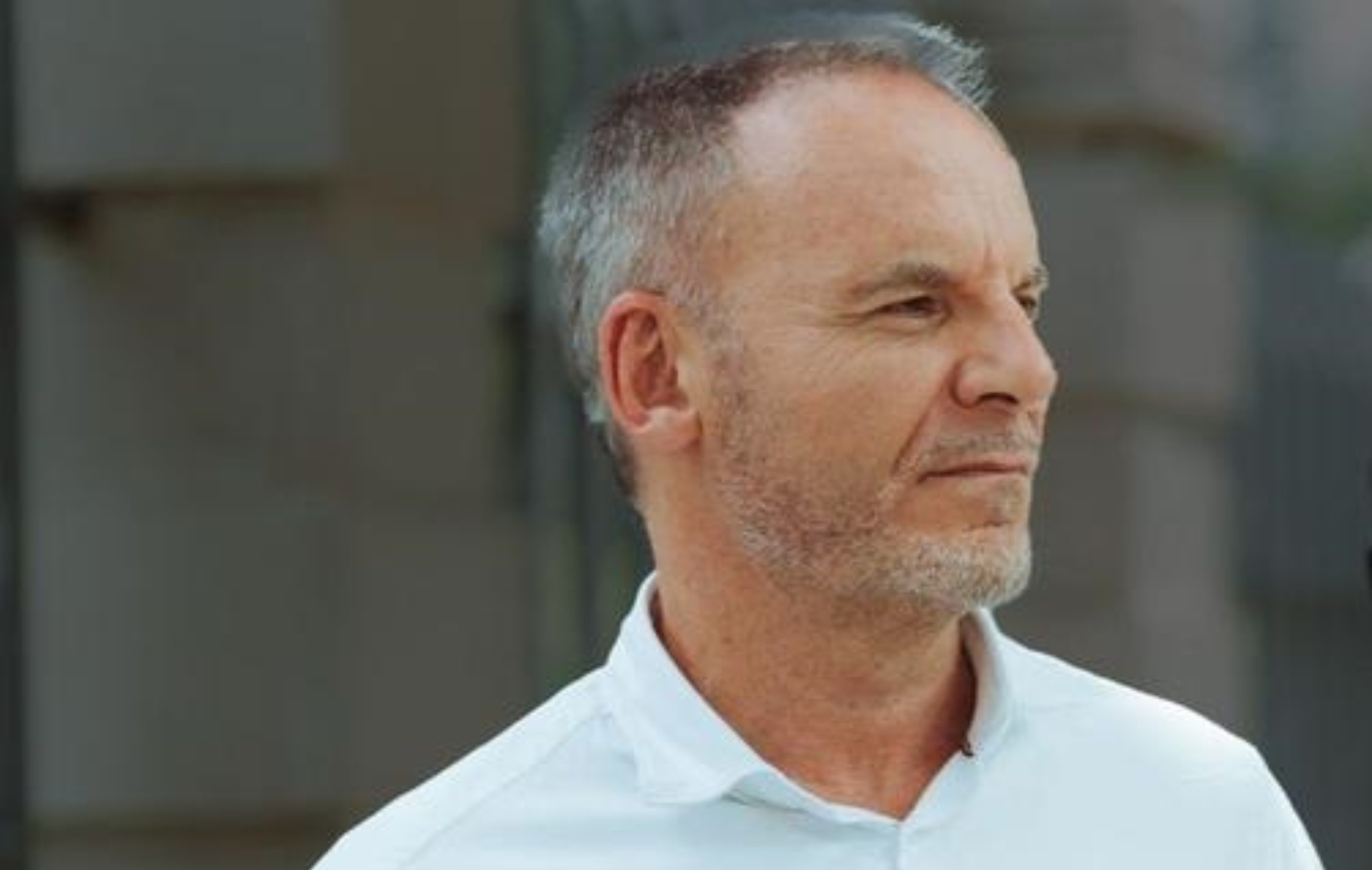 Absuelto Ricardo Ferris, inspector jefe de la Policía Nacional, acusado de delito de odio por relacionar la inmigración con la delincuencia, en un acto de Vox Absuelto Ricardo Ferris, inspector jefe de la Policía Nacional, acusado de delito de odio por relacionar la inmigración con la delincuencia, en un acto de Vox