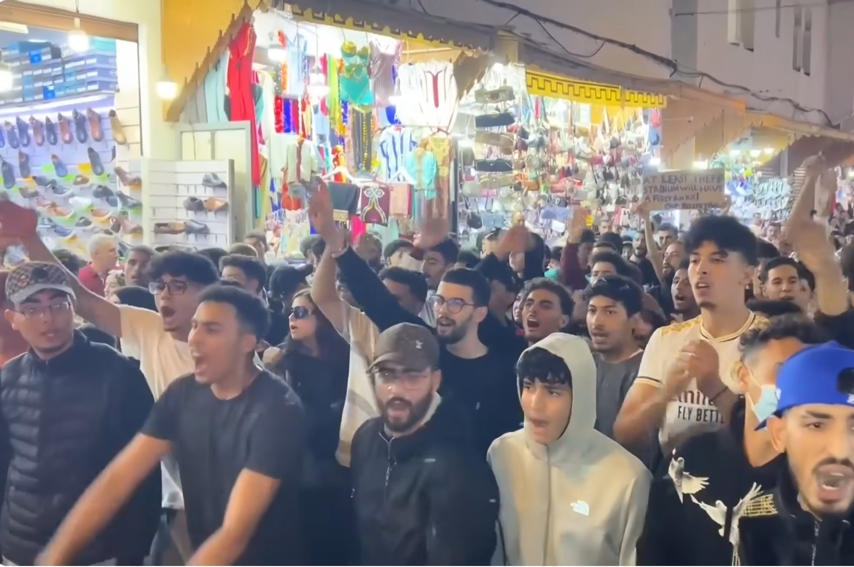 Los manifestantes han seguido protestando, pese a la brutal represión de los agentes marroquíes Los manifestantes han seguido protestando, pese a la brutal represión de los agentes marroquíes