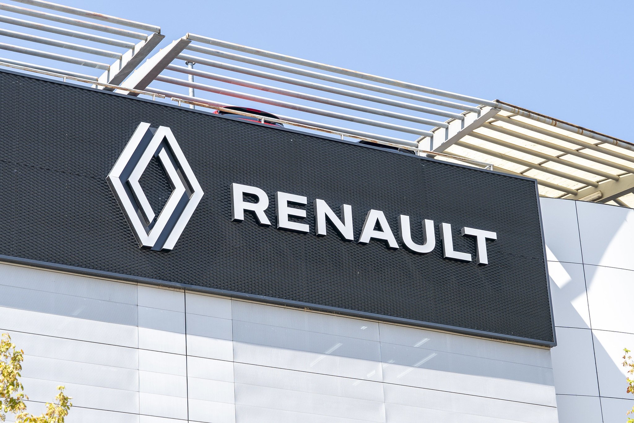 Renault extiende el frenazo en bolsa, en plena crisis del sector del automóvil, y anuncia despidos / Foto: Pablo Moreno