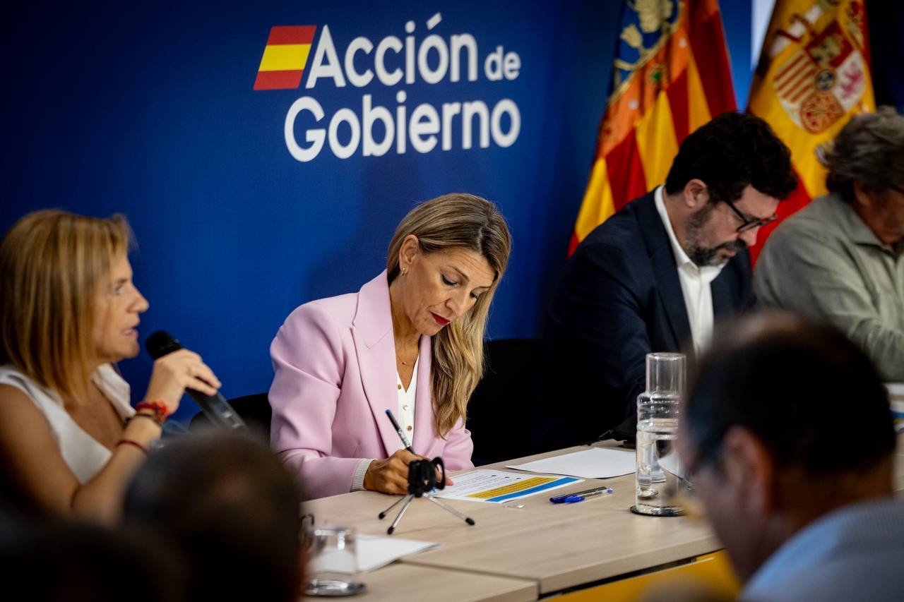 Normal que Yoli no le reconozca desde que se hizo la foto con Milei... Ay Antonio, ¡con lo guapo que eras!