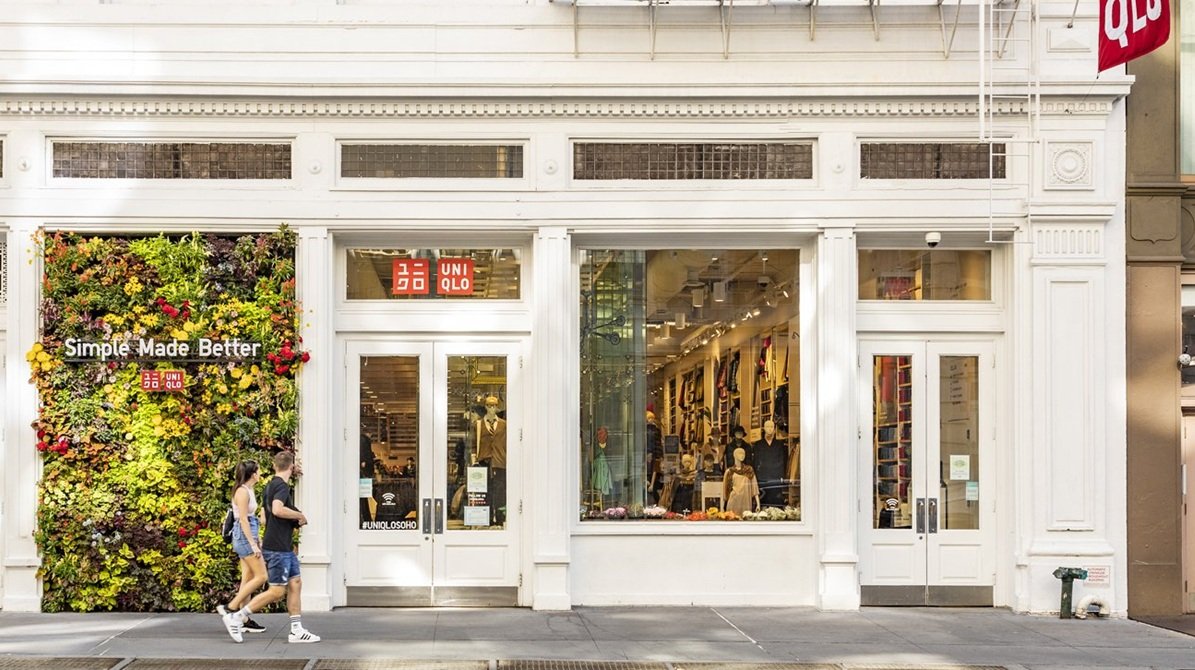 Uniqlo cuenta con siete establecimientos (tres de ellos en Madrid) y quiere elevar la cifra Uniqlo cuenta con siete establecimientos (tres de ellos en Madrid) y quiere elevar la cifra