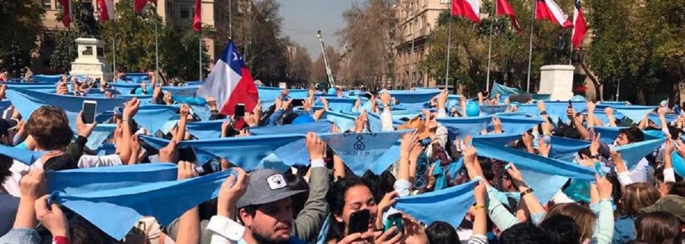 El 'Pañuelazo por las dos vidas' volvió a mostrar que hay muchos chilenos luchando contra el aborto, pese a ser legalizado por Bachelet.