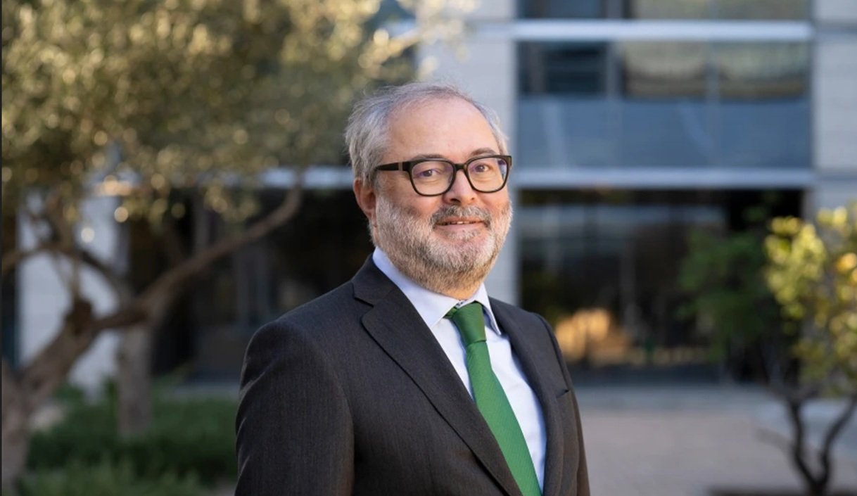 Julio Castro, CEO de Energía Sostenible en Iberdrola España, considera que debemos tener más potencia síncrona... para evitar otro apagón. El Gobierno y Beatriz Corredor deben tomar buena nota Julio Castro, CEO de Energía Sostenible en Iberdrola España, considera que debemos tener más potencia síncrona... para evitar otro apagón. El Gobierno y Beatriz Corredor deben tomar buena nota