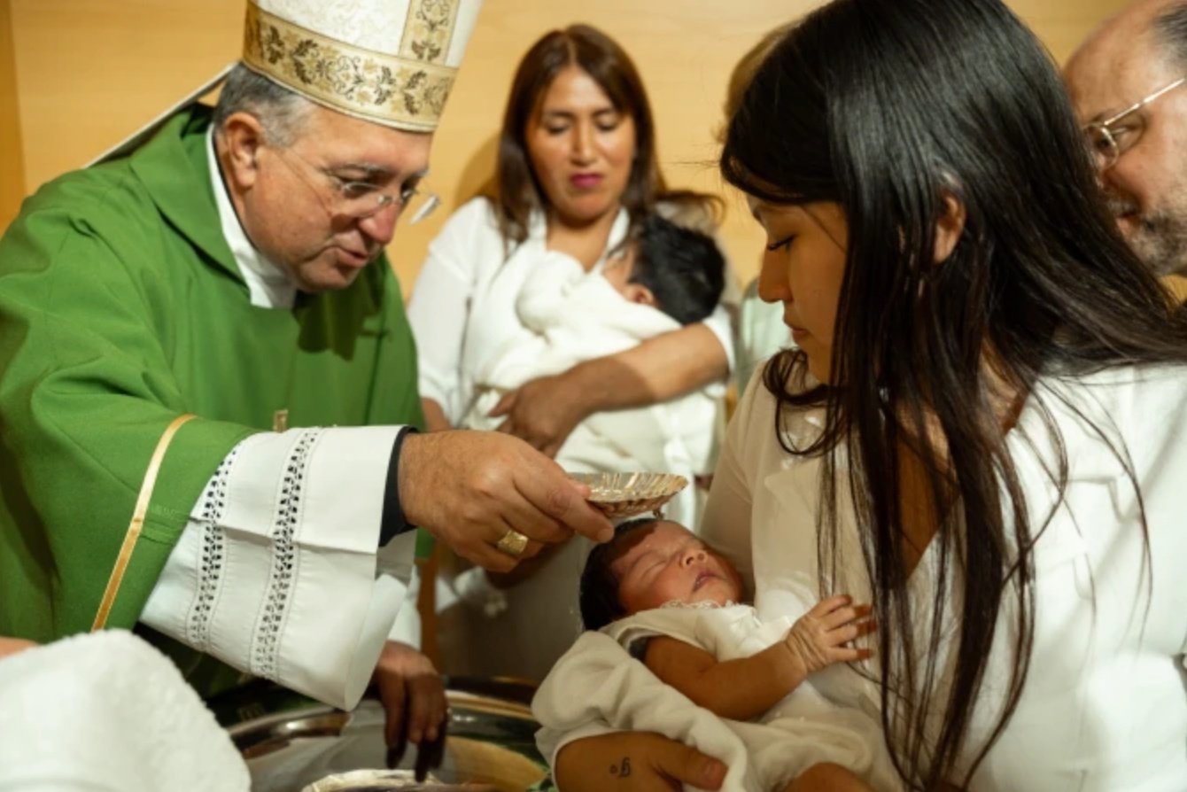 El obispo de Getafe, Mons. Ginés García Beltrán: en su diócesis ya se ha bautizado a unos 300 niños salvados del aborto El obispo de Getafe, Mons. Ginés García Beltrán: en su diócesis ya se ha bautizado a unos 300 niños salvados del aborto