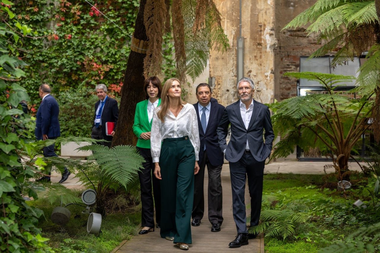 Aagesen, escoltada por tres ministros (Morant, Planas y Marlaska), para defender su catastrofismo... ante el cambio climático Aagesen, escoltada por tres ministros (Morant, Planas y Marlaska), para defender su catastrofismo... ante el cambio climático