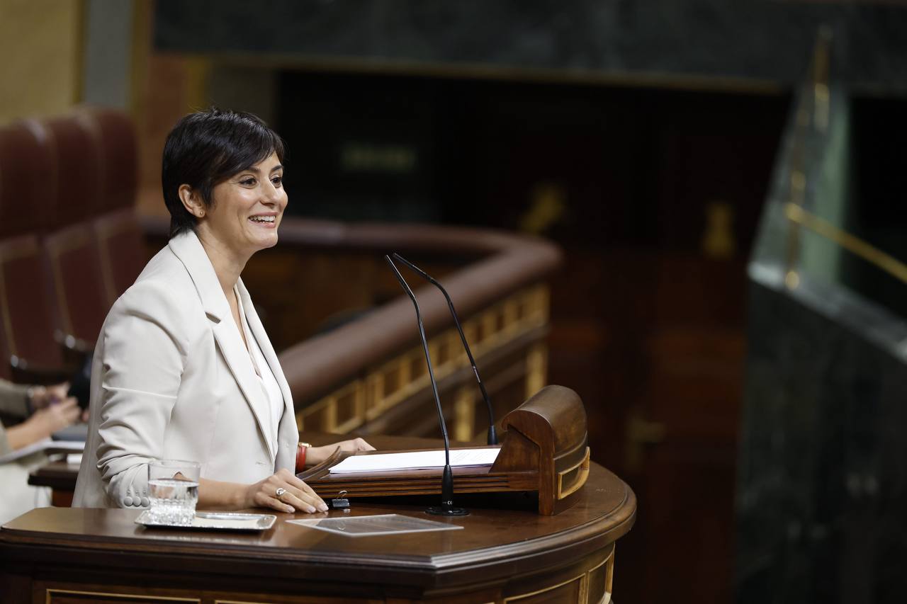 Para finalizar su gloriosa intervención, Rodríguez, la misma que promete que es más probable que te roben el móbil a que te okupen la casa, asegura que "La Ley de Vivienda está funcionando allí donde se aplica. La prueba es Catalunya, donde están bajando los precios del alquiler"