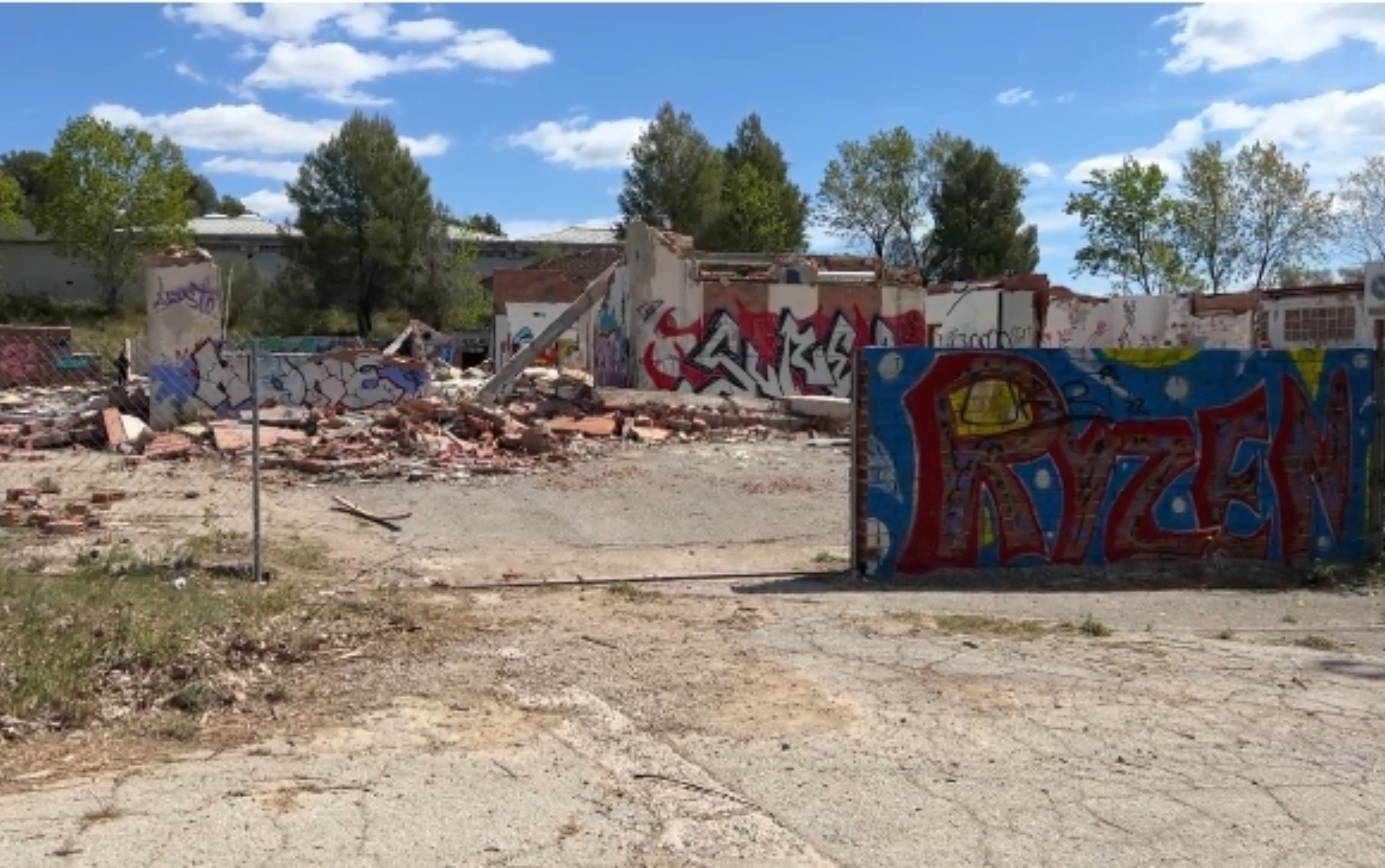 Rebajada la petición de penas de 60 a 10 años a los 6 violadores de una discapacitada en Rubí 