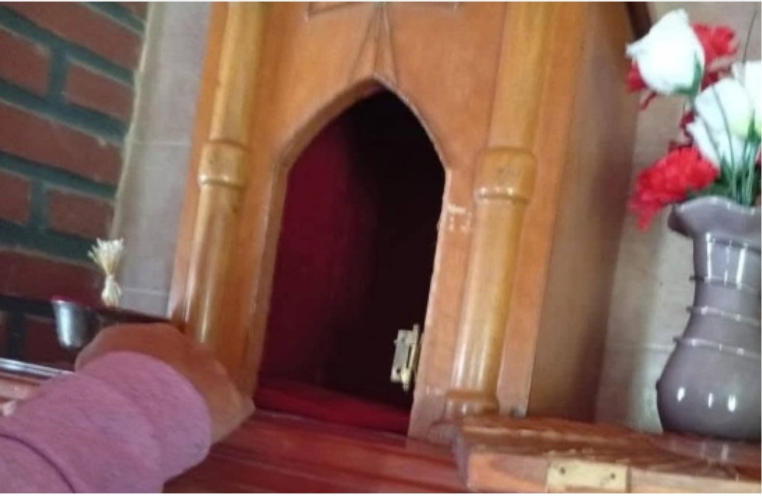 Varios individuos entraron en la iglesia y profanaron el sagrario en una iglesia de Tucumán (Argentina) Varios individuos entraron en la iglesia y profanaron el sagrario en una iglesia de Tucumán (Argentina)