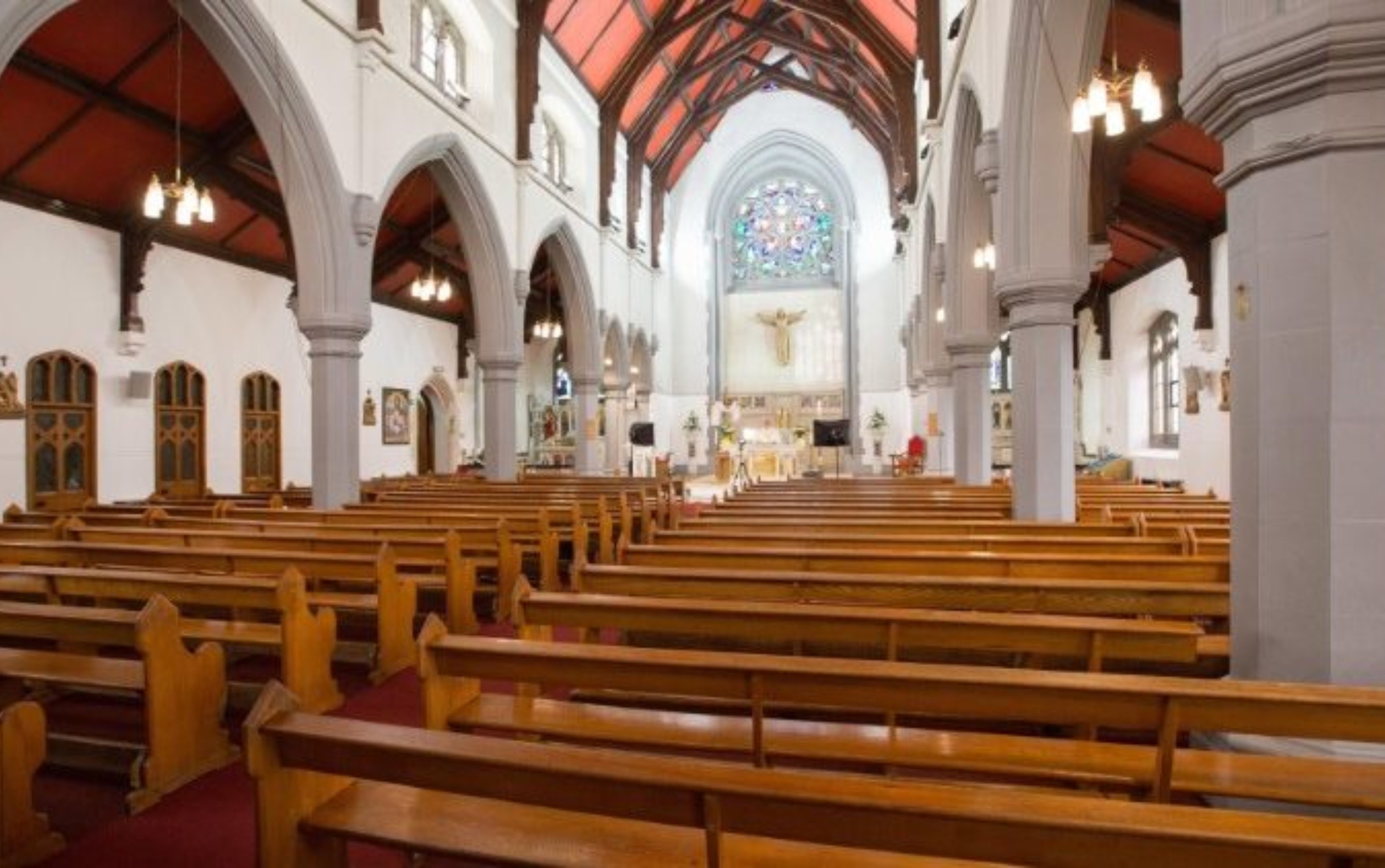 Un 54% de españoles se declara católico y, de ese 54%, sólo un 20% se declara católico practicante Un 54% de españoles se declara católico y, de ese 54%, sólo un 20% se declara católico practicante