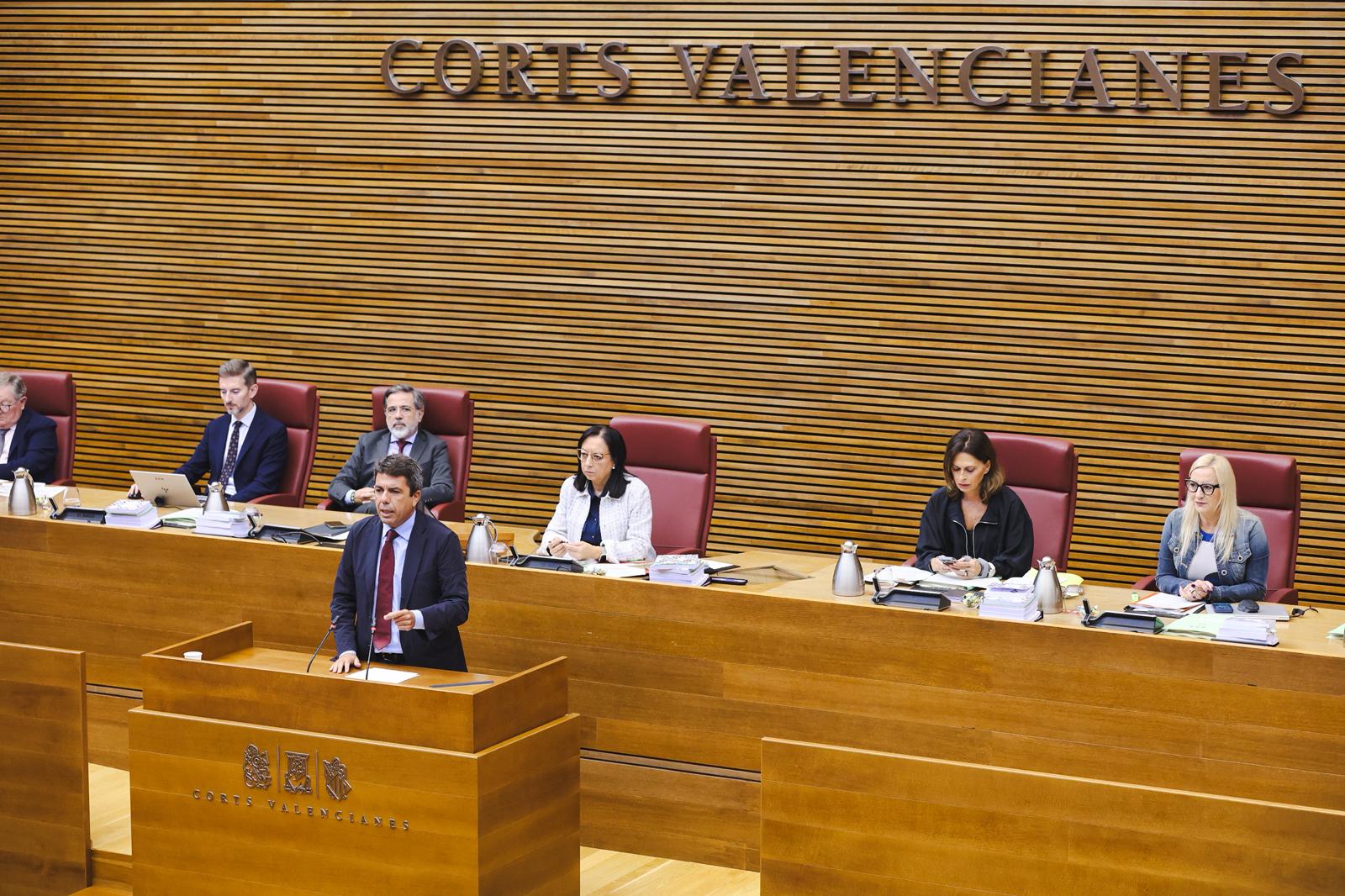 El Partido Popular y Vox han presentado este lunes una amplia propuesta de ley de modificación del Reglamento de las Cortes Valencianas