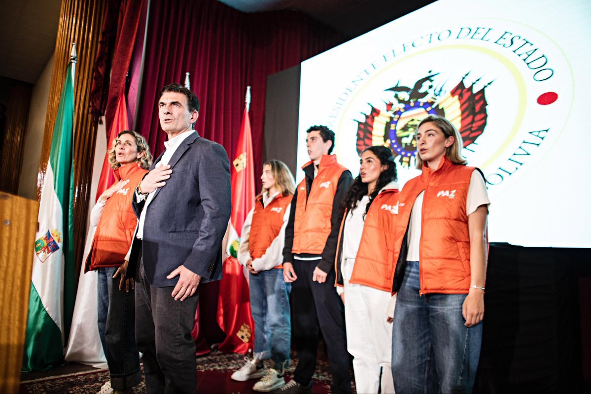 Rodrigo Paz: "Necesitamos tiempo para arrancar otra forma de gestionar la economía" Rodrigo Paz: "Necesitamos tiempo para arrancar otra forma de gestionar la economía"