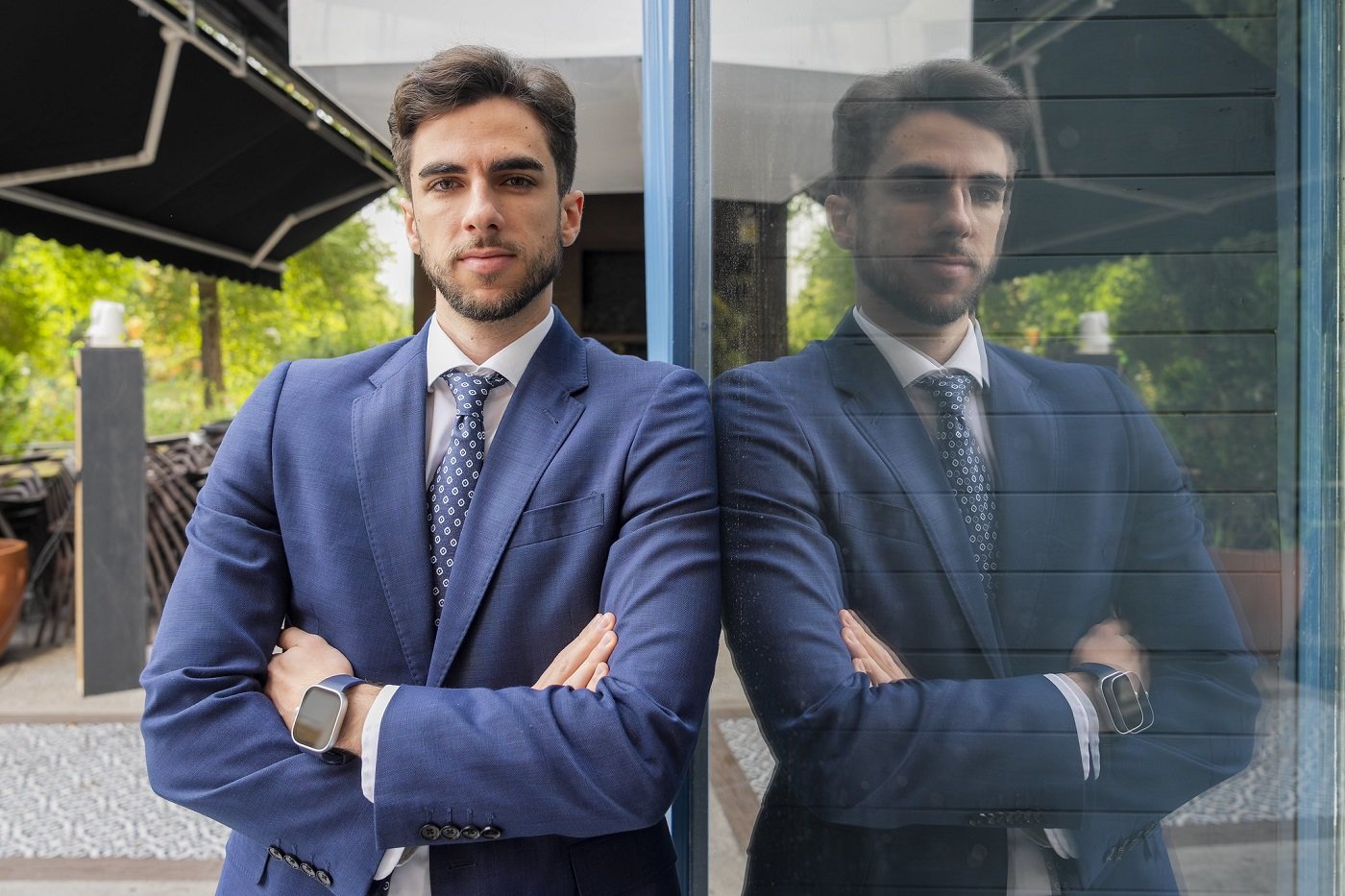 "Leyendo todos los libros posibles y los informes de las compañías, es cómo realmente se aprende" "Leyendo todos los libros posibles y los informes de las compañías, es cómo realmente se aprende"