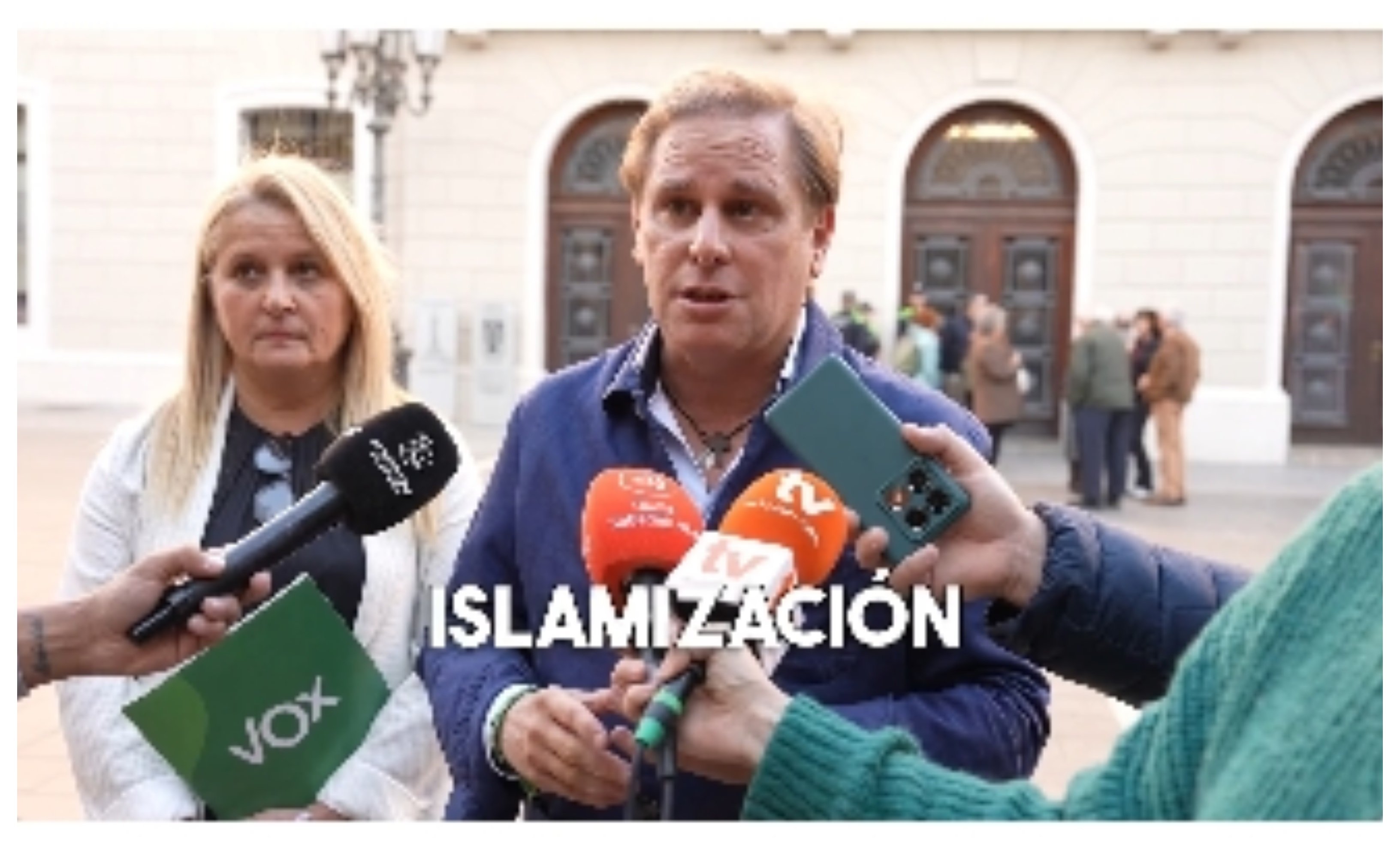 «Presentamos una moción en el pleno de Sabadell para eliminar el programa. Ahora mismo nueve centros escolares de Sabadell tienen implantado este programa. Es un auténtico peligro, está controlado y financiado por el Gobierno de Marruecos «Presentamos una moción en el pleno de Sabadell para eliminar el programa. Ahora mismo nueve centros escolares de Sabadell tienen implantado este programa. Es un auténtico peligro, está controlado y financiado por el Gobierno de Marruecos