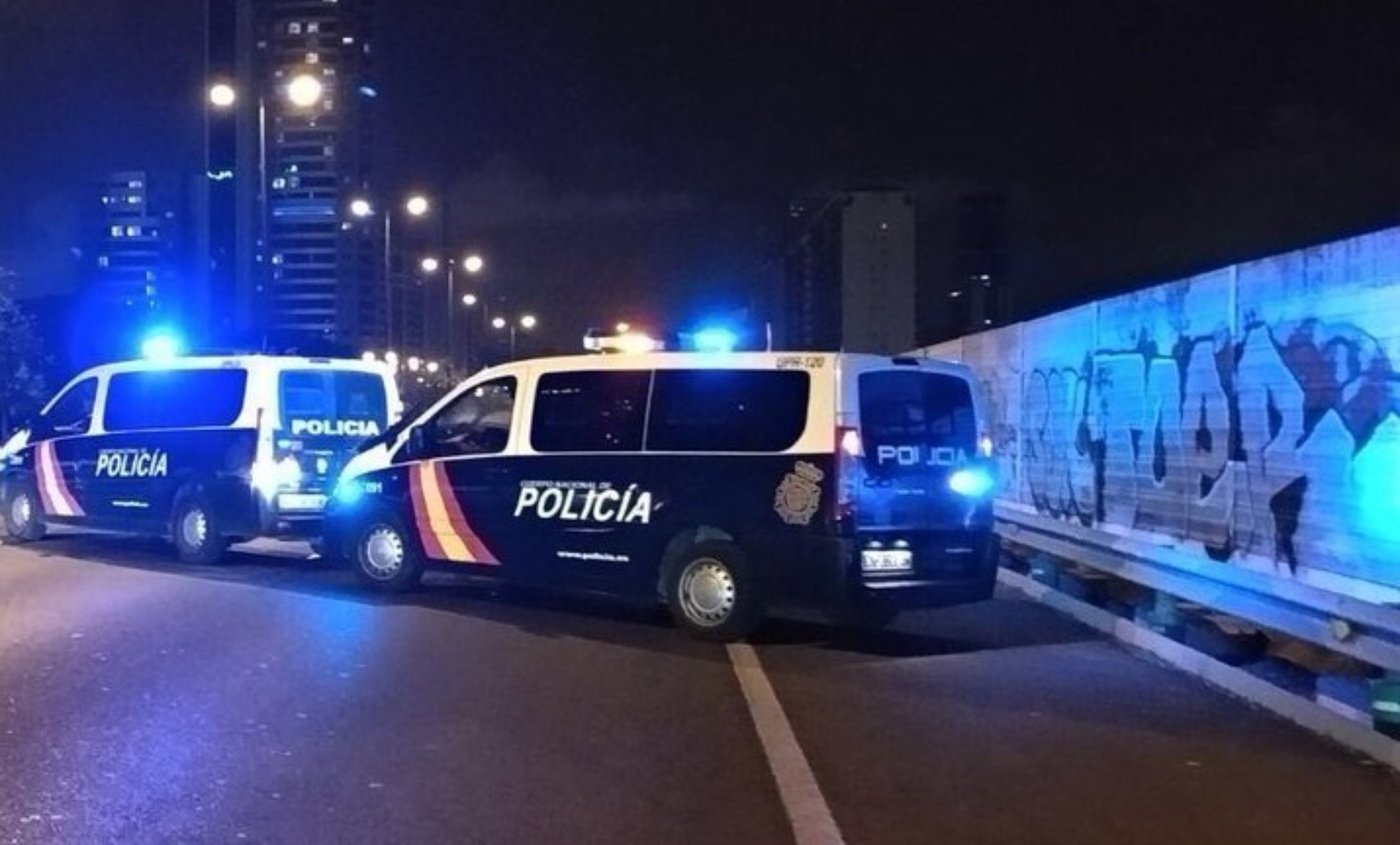 En Pamplona, cuatro inmigrantes de origen magrebí han sido detenidos acusados de una agresión sexual ocurrida durante las fiestas universitarias celebradas el pasado fin de semana En Pamplona, cuatro inmigrantes de origen magrebí han sido detenidos acusados de una agresión sexual ocurrida durante las fiestas universitarias celebradas el pasado fin de semana