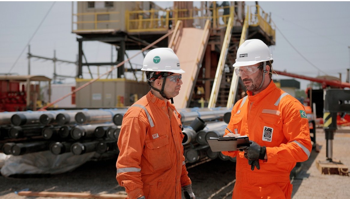 Tubacex es un grupo industrial español, especializado en la producción de tubos de acero sin soldadura, fundado en 1963 Tubacex es un grupo industrial español, especializado en la producción de tubos de acero sin soldadura, fundado en 1963