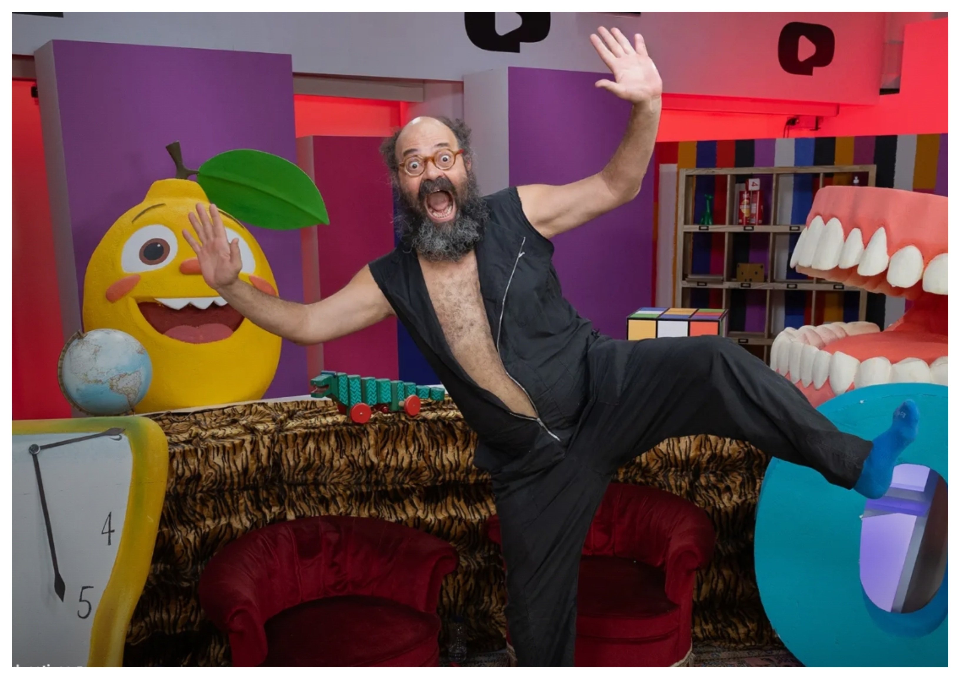 Ignatius Farray, quien banaliza sobre las víctimas de ETA, al frente del programa infantil de RTVE, 'Un nuevo sendero hasta el manantial'