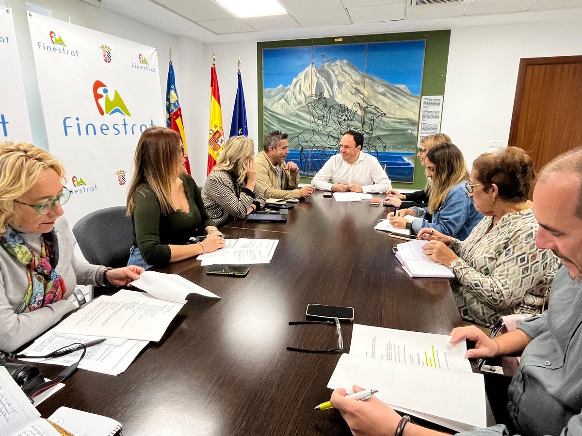 El secretario general del Partido Popular de la Comunidad Valenciana, Juan Francisco Pérez Llorca (en el centro)