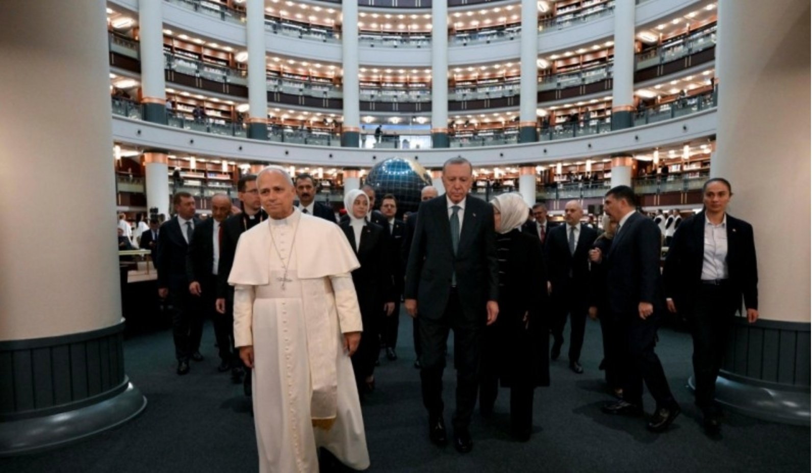 El Santo Padre apuntó en Turquía que "esta tierra está indisolublemente ligada a los orígenes del cristianismo" / Foto: Vatican media El Santo Padre apuntó en Turquía que "esta tierra está indisolublemente ligada a los orígenes del cristianismo" / Foto: Vatican media