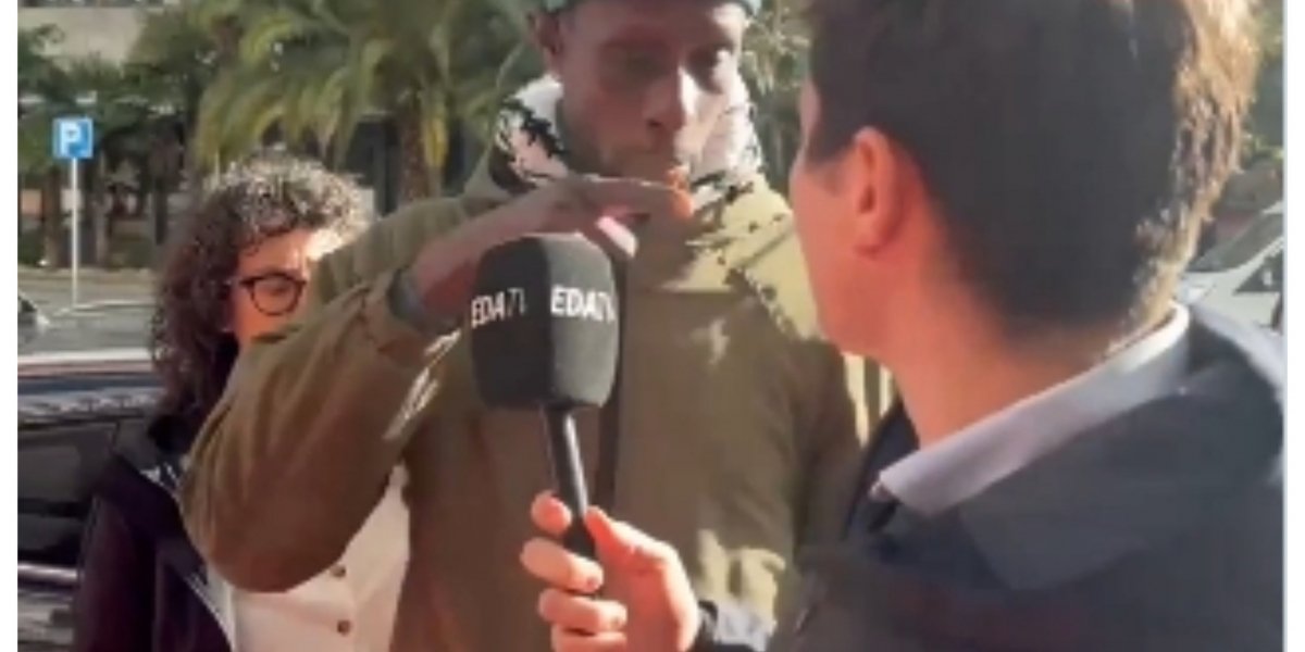 Serigne Mbayé, de mantero y ex diputado de Podemos a 'gua...