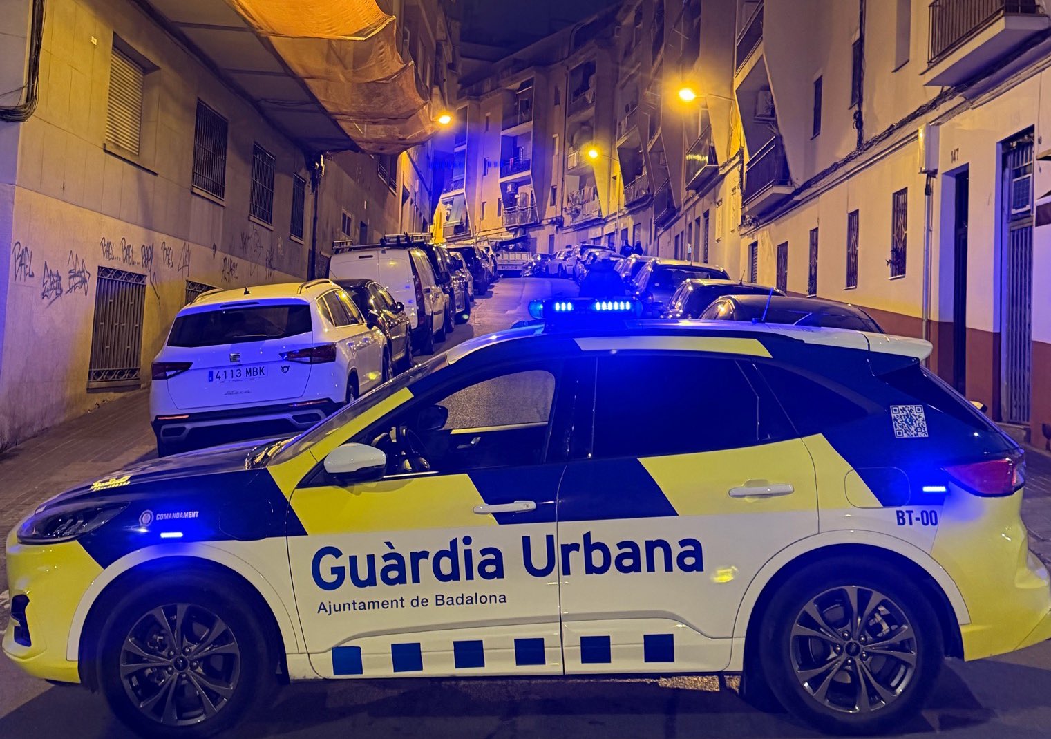 Albiol asegura que los echará del edificio "a la que el juez dé la orden". "No los quiero en Badalona"